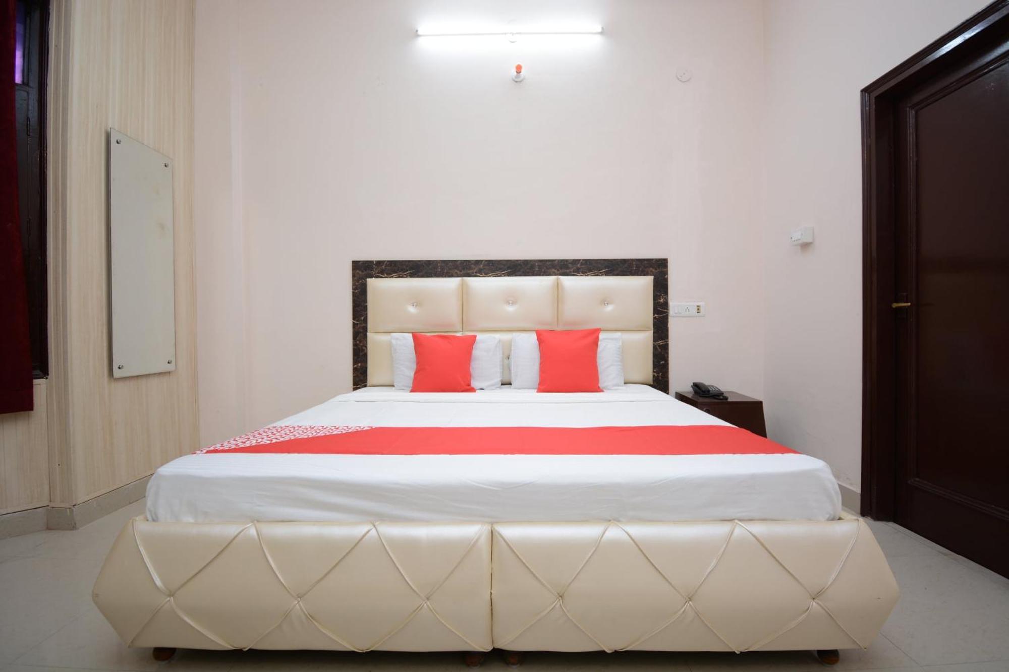 Hotel Asia Palace Pathānkot Dış mekan fotoğraf
