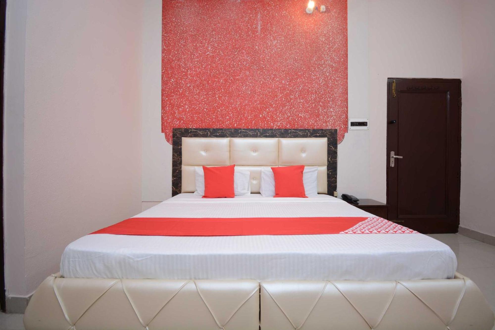 Hotel Asia Palace Pathānkot Dış mekan fotoğraf