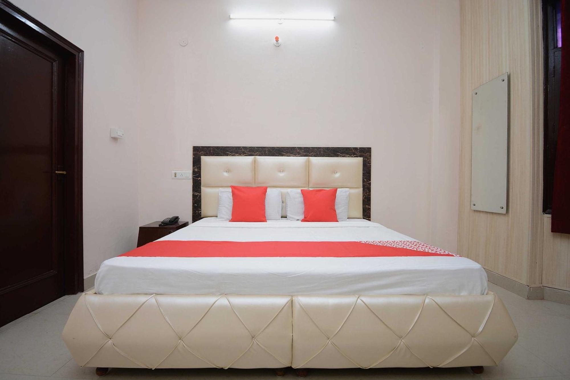 Hotel Asia Palace Pathānkot Dış mekan fotoğraf