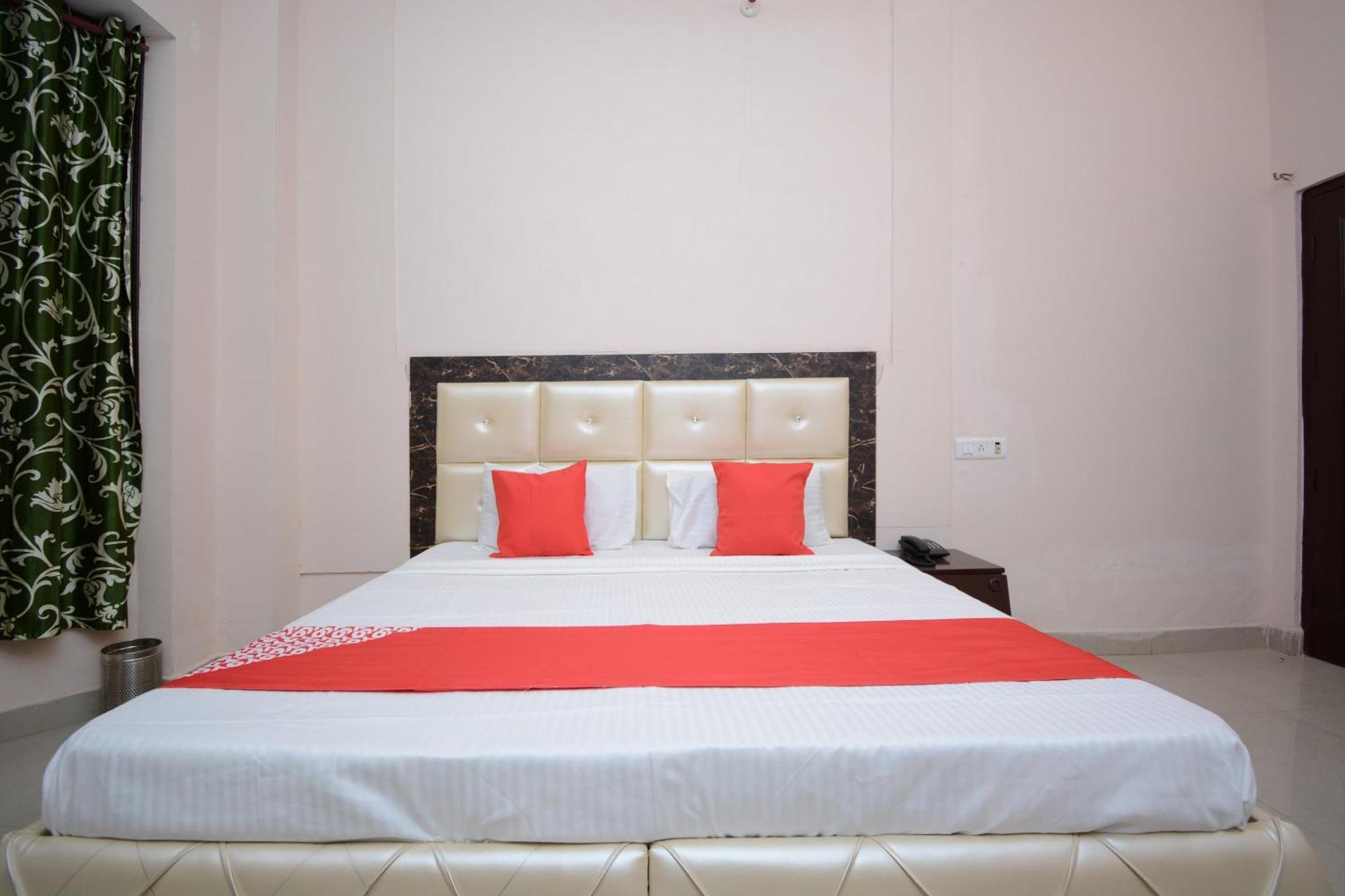 Hotel Asia Palace Pathānkot Dış mekan fotoğraf