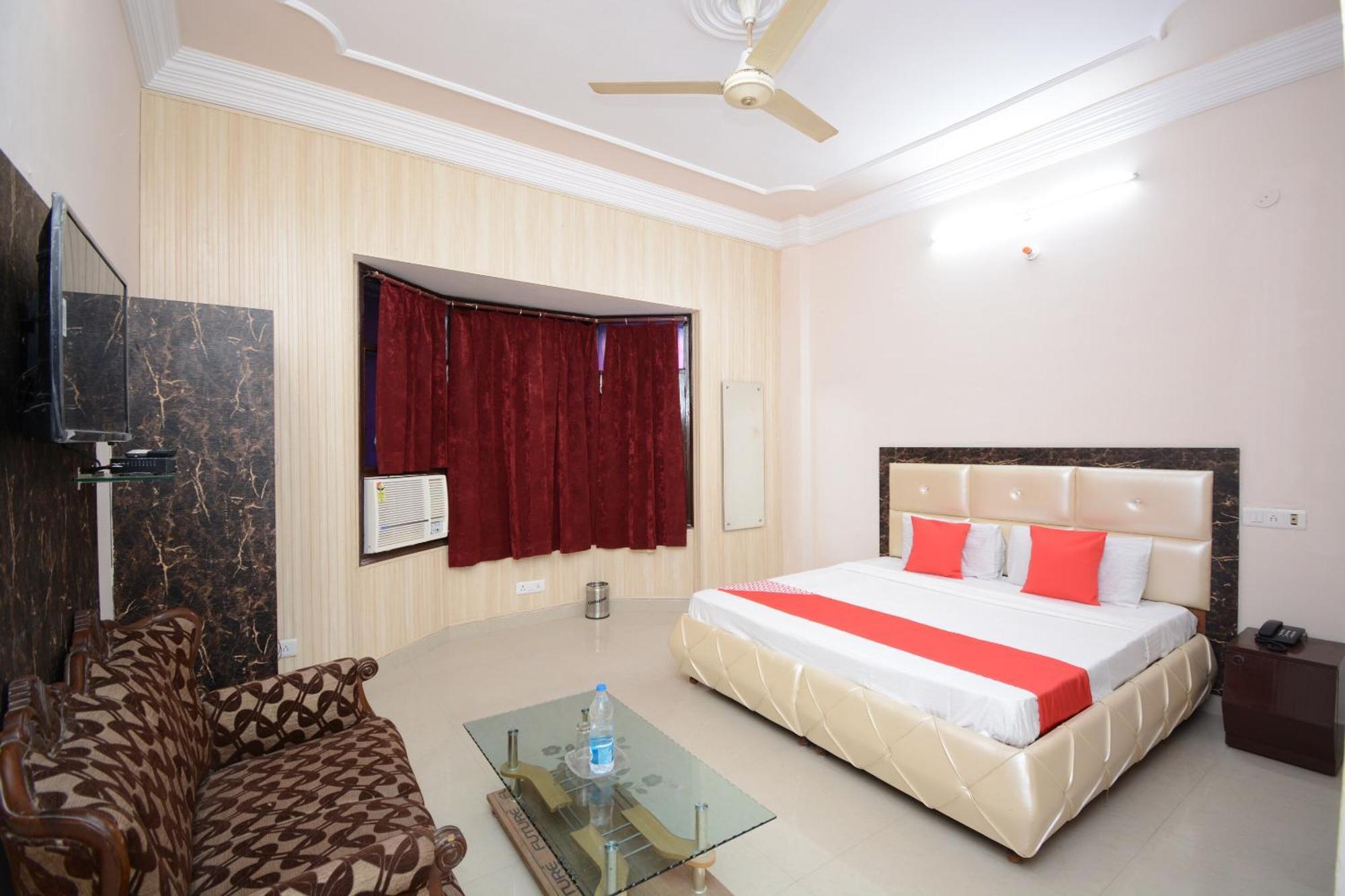 Hotel Asia Palace Pathānkot Dış mekan fotoğraf